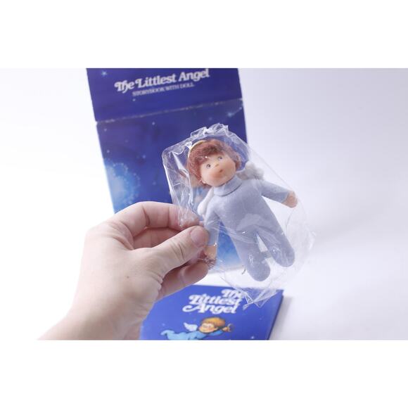 The Littlest Angel, Storybook with Doll, 1984, Picture Book with Soft Decorative - Picture 2 of 4